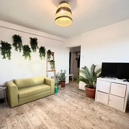 Paradise Studio In Park * Bukarest